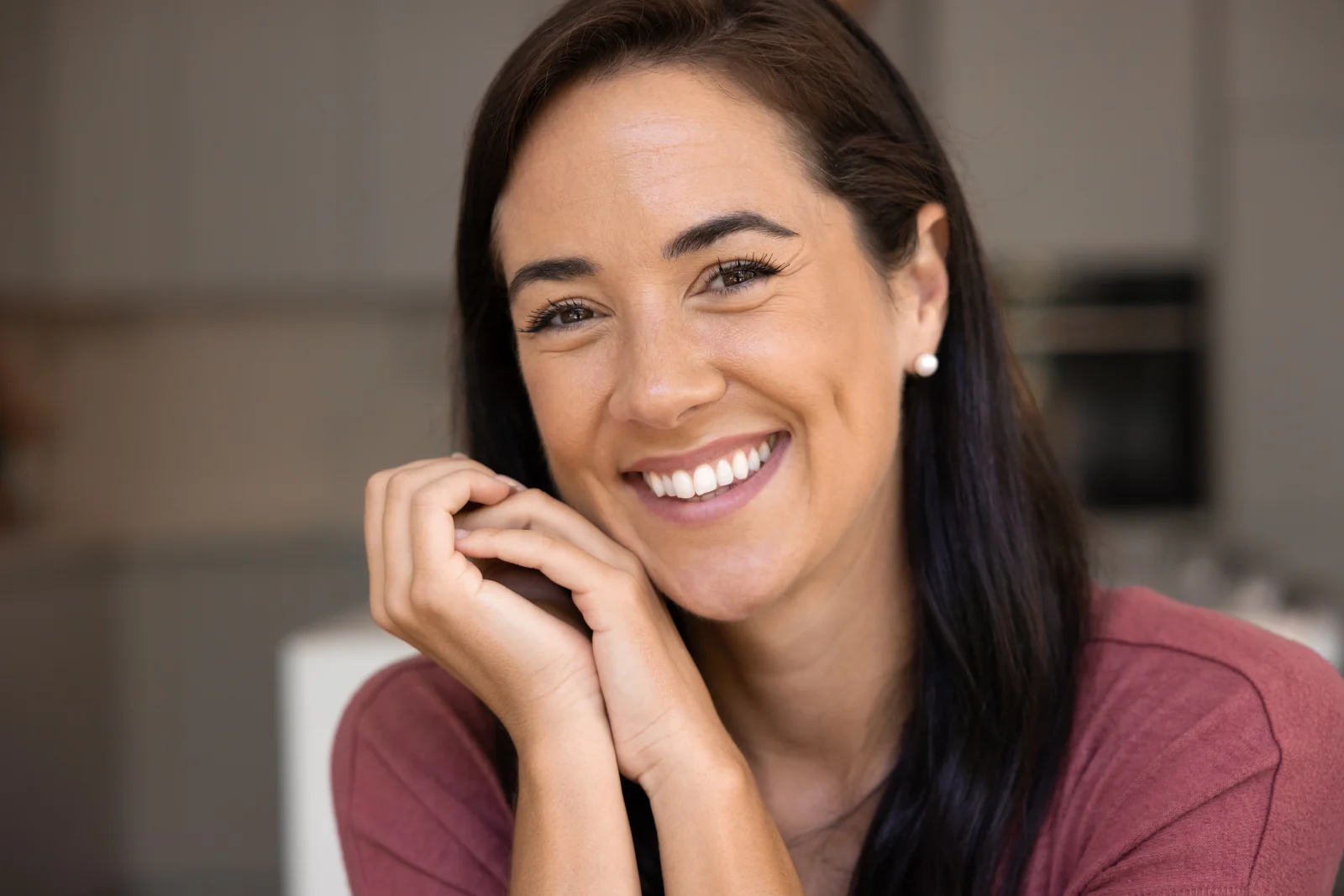 Smiling woman – online psychiatry in Seattle, WA